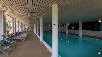 Indendørs pool, liggestole