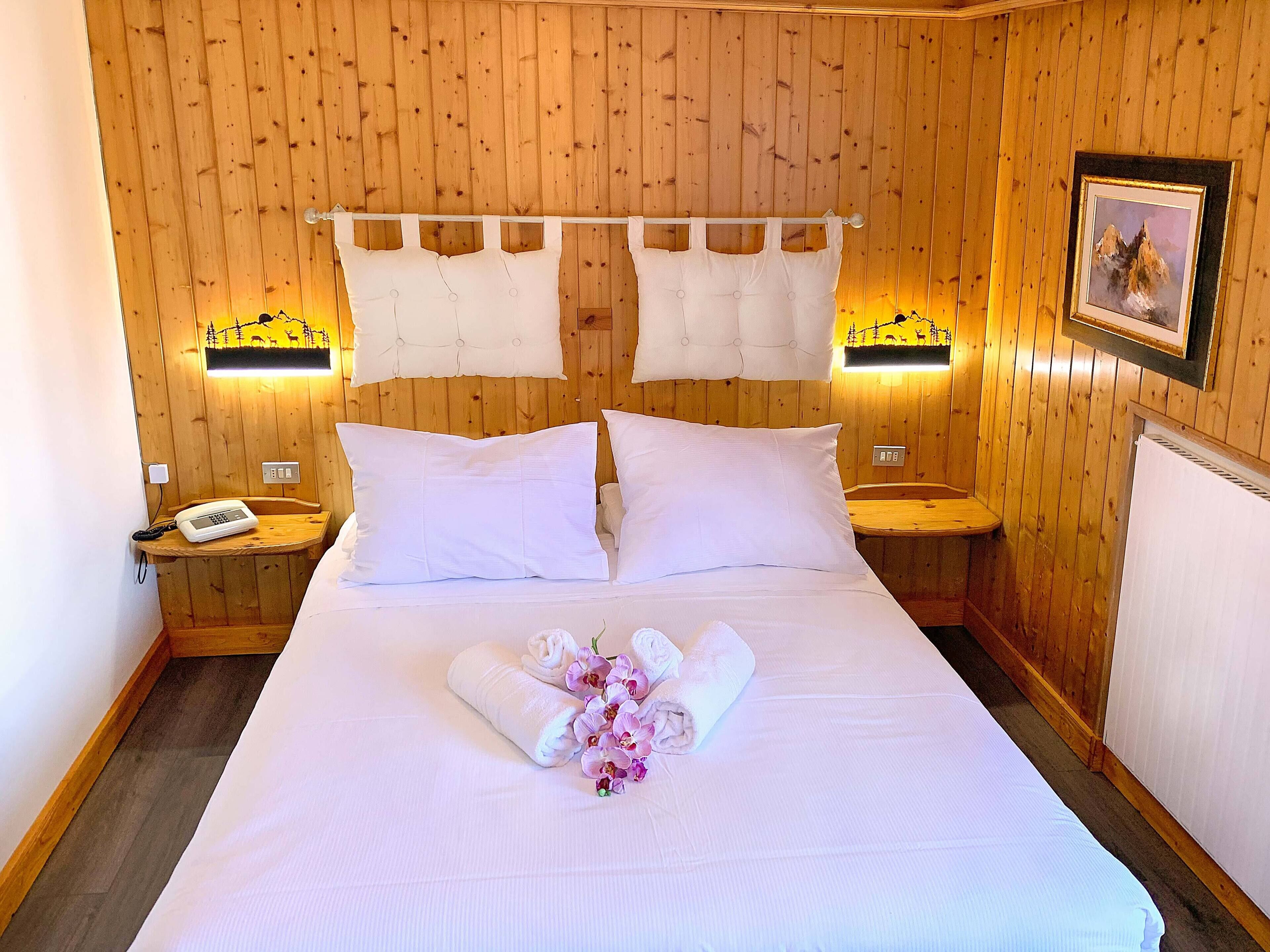 Doppel- oder Zweibettzimmer