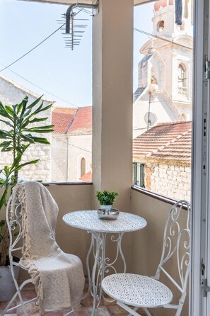 Deluxe appartement, 2 slaapkamers | Balkon