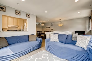 Televisión y chimenea