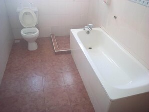 Rom – executive | Bad | Toalettartikler (inkludert) og håndklær