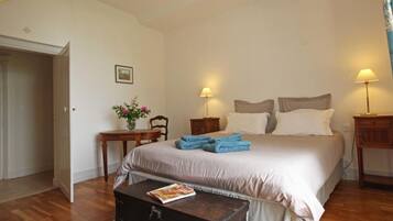 6 habitaciones y wifi gratis
