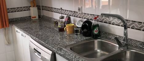 Microwave, oven, coffee/tea maker, electric kettle