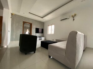 Apartment, 2 Bedrooms | Living area