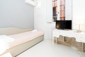 2 habitaciones, cuna de viaje, wifi gratis y ropa de cama 