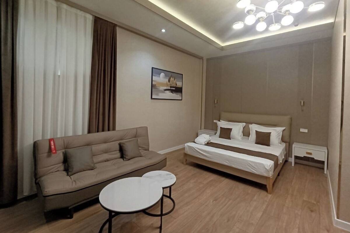 Quarto casal superluxo | Cofres nos quartos, escrivaninha, camas extras/dobráveis (sobretaxa)