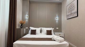 Caja de seguridad en la habitación y escritorio