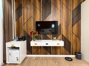 In-room safe, desk, rollaway beds, free WiFi - Art Regency Premium Hotel (Tashkent)