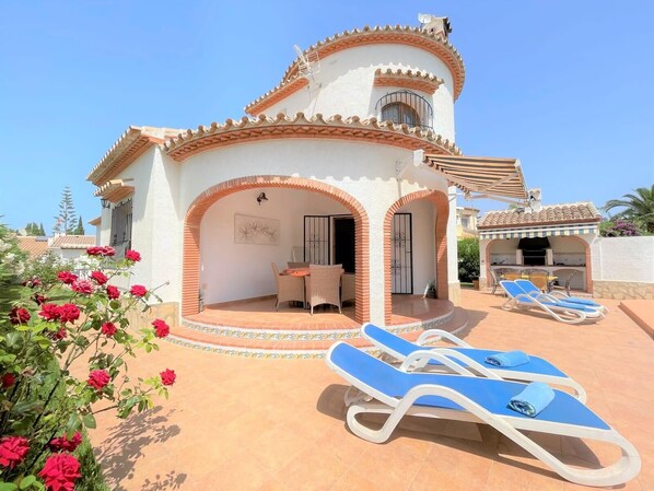 Terrace/patio - T-0819, Villa Sueños, beautiful villa with mediterranean garden (Alicante)