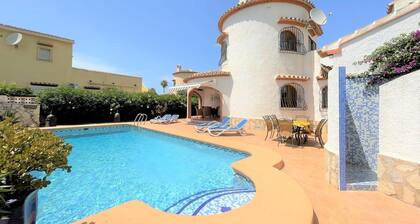 T-0819,Villa Sueños, schöne gepflegte Villa mit private Pool
