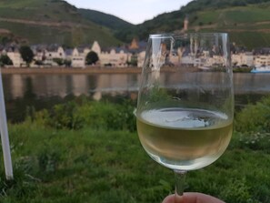 Food and drink - Moselfrische - Fh with 2 bedrooms, shower / toilet, guest toilet, terrace, max. 4 P (Zell (Mosel))