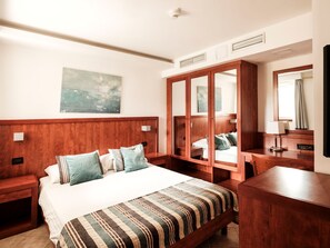 2 chambres, accès au Wi-Fi (inclus), literie fournie