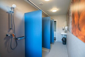 Bathroom shower - Hostel Sili (Jelgava Municipality)