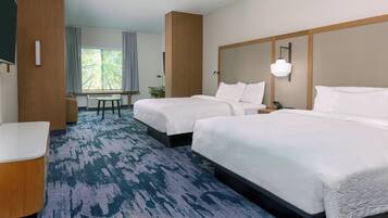 1 habitación, escritorio y espacio para trabajar con laptop