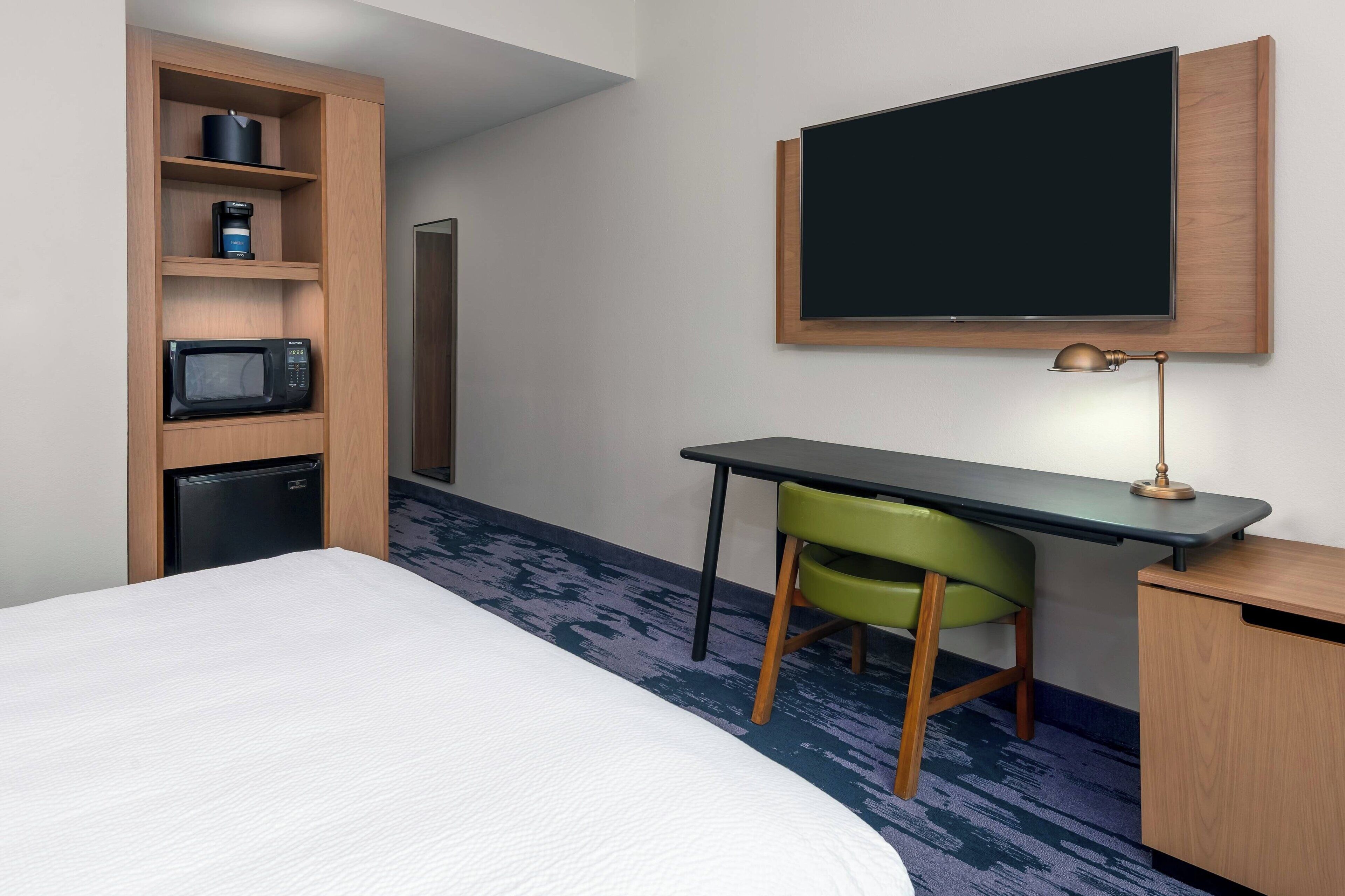 1 bedroom, desk, laptop workspace, blackout curtains