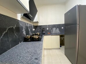 Studio | Private kitchen | Stovetop - Ritz Studio (Lekki)