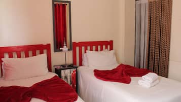 Double Room | Living area | TV