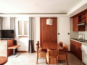 Dining - 3 * apartments / 5pax. (Zaton)
