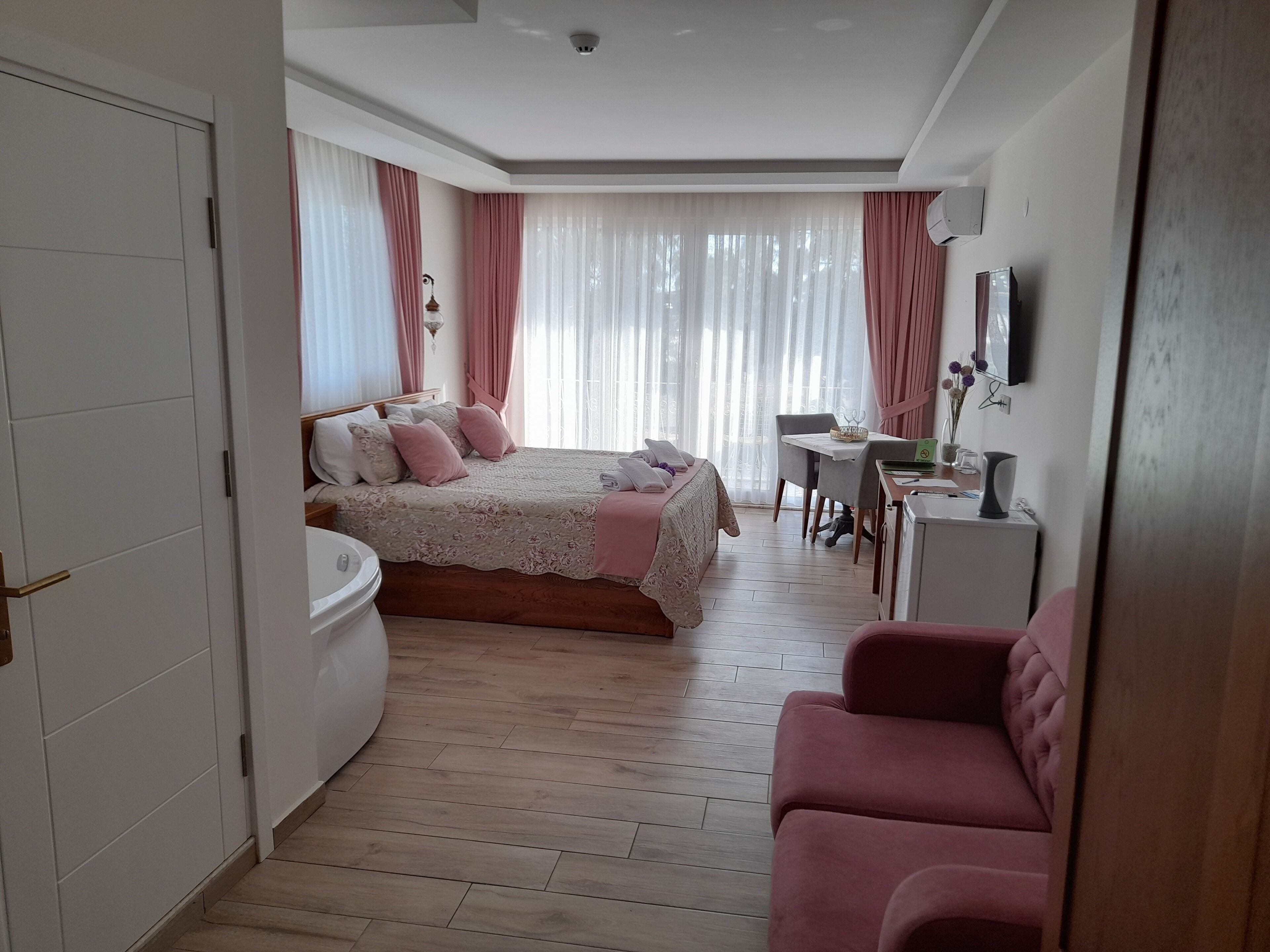 Photo - Infinity Ruby Hotel