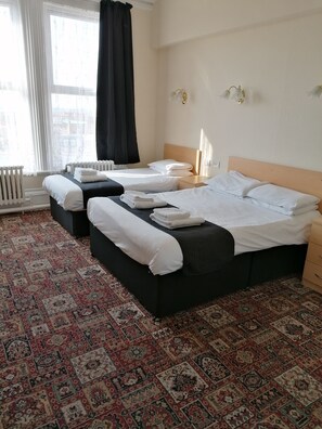 Family Room (Sleeps 3)