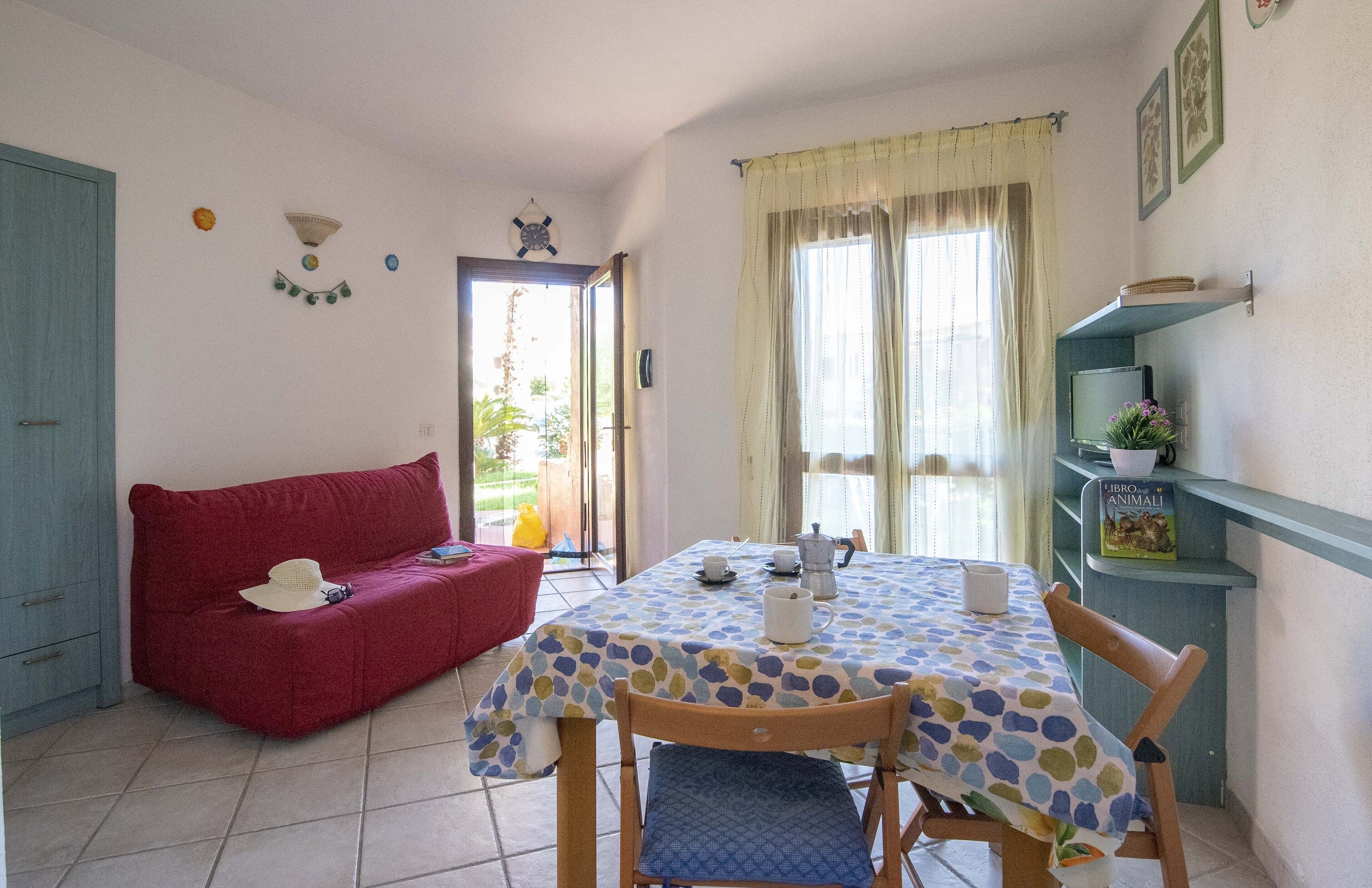 Comfort-huoneisto, 1 makuuhuone, 2 kylpyhuonetta, näköala pihalle | Oleskelualue | Taulutelevisio