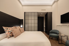 Caja de seguridad en la habitación, cortinas blackout y insonorización