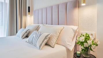 Caja de seguridad en la habitación, cortinas blackout y insonorización