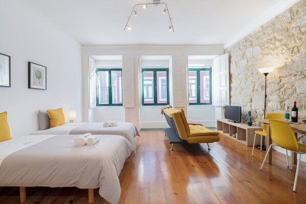 3 chambres, fer et planche à repasser, Wi-Fi, literie fournie