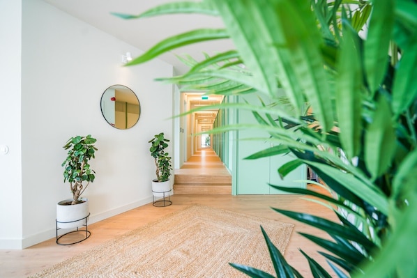 Flat-screen TV - ShortStayFlat - Marques Suites (Lisbon)