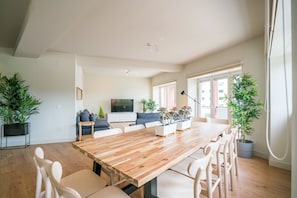 In-room dining - ShortStayFlat - Marques Suites (Lisbon)