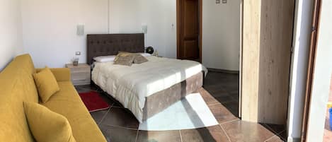 1 bedroom, WiFi, bed sheets