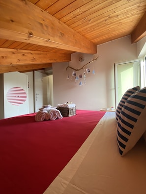 Iron/ironing board, bed sheets - Lucky House e Il Mare in Mansarda (Agropoli)