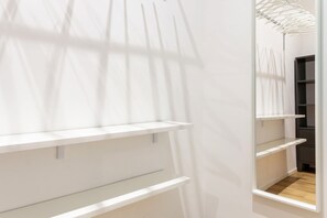 Interior - GuestHost - OUI TREE Lovely Apartment (Napoli)