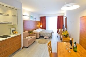 Cofres nos quartos, Wi-Fi, roupa de cama