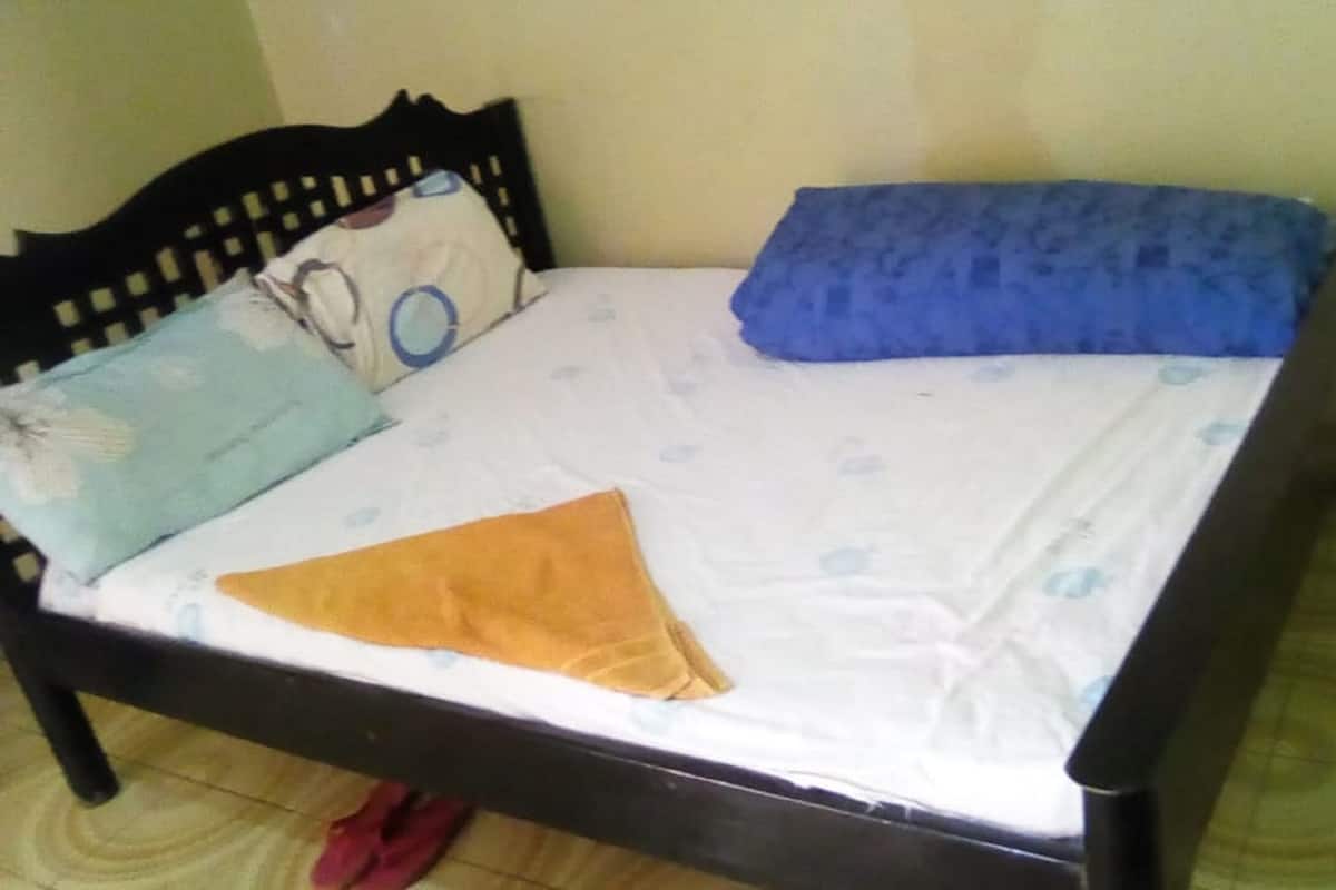 Single Room | Desk, free WiFi