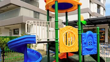 Children’s play area – outdoor