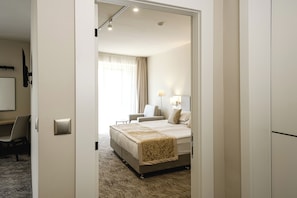 1 habitación, minibar, caja de seguridad en la habitación y escritorio