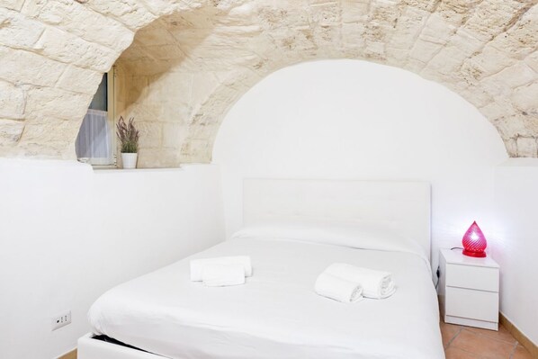 1 habitación, tabla de planchar con plancha y wifi