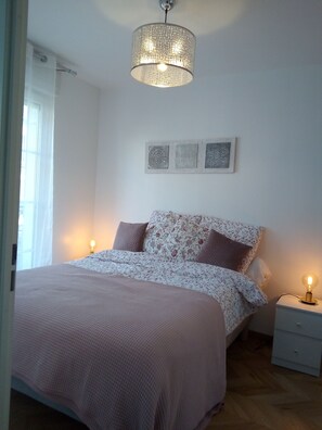 1 bedroom, iron/ironing board, free WiFi, bed sheets