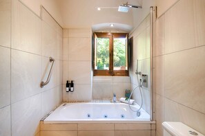Hair dryer, towels