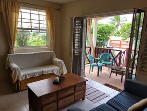 Books - East Point Apartment<br>Cool and breezy private apartment! (Marley Vale)