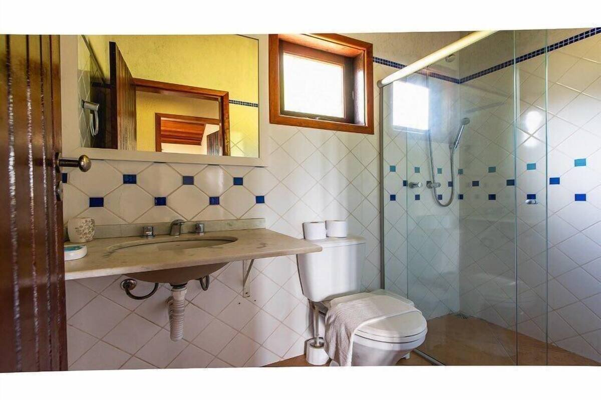 Shower, towels