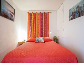 2 Schlafzimmer, Reisekinderbett, WLAN, Bettwäsche