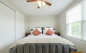 3 عدّة غرف نوم ومكواة/لوح كي وسرير سفر وواي فاي مجانًا