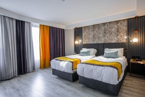 Premium bedding, minibar, in-room safe, laptop workspace - Kayhan City Hotel (Bursa)