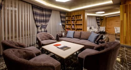 Kayhan City Hotel