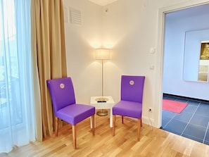 Family Duplex, 2 Bedrooms, Non Smoking, Courtyard Area | Living area