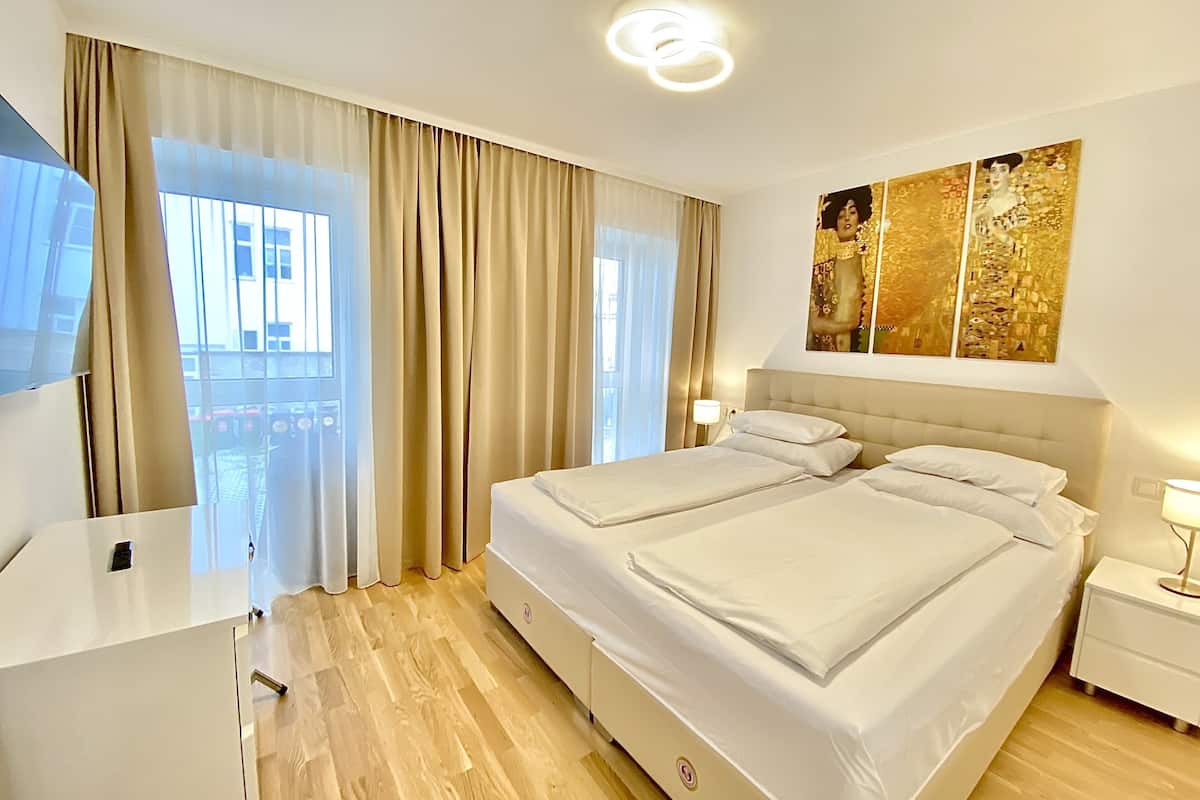 Family Duplex, 2 Bedrooms, Non Smoking, Courtyard Area | 1 bedroom, hypo-allergenic bedding, in-room safe, laptop workspace