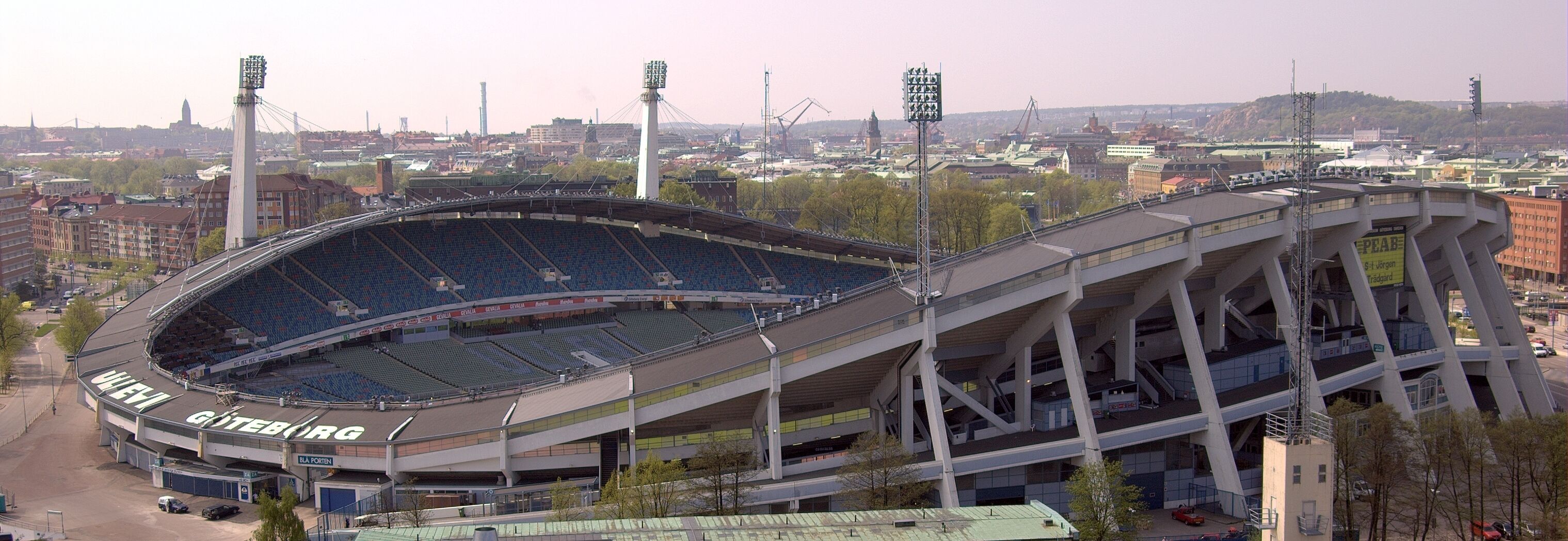 Foto - Treetop Spa Hangout & Hotel