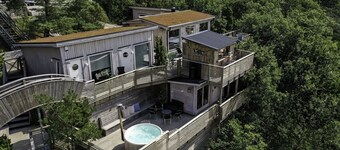 Treetop Spa Hangout & Hotel